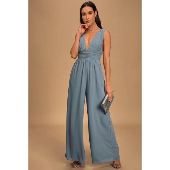 Women's NWT LULUS Jumpsuit M Blue Maxi Sleeveless V Neck Pantsuit Formal Gown - Picture 1 of 12